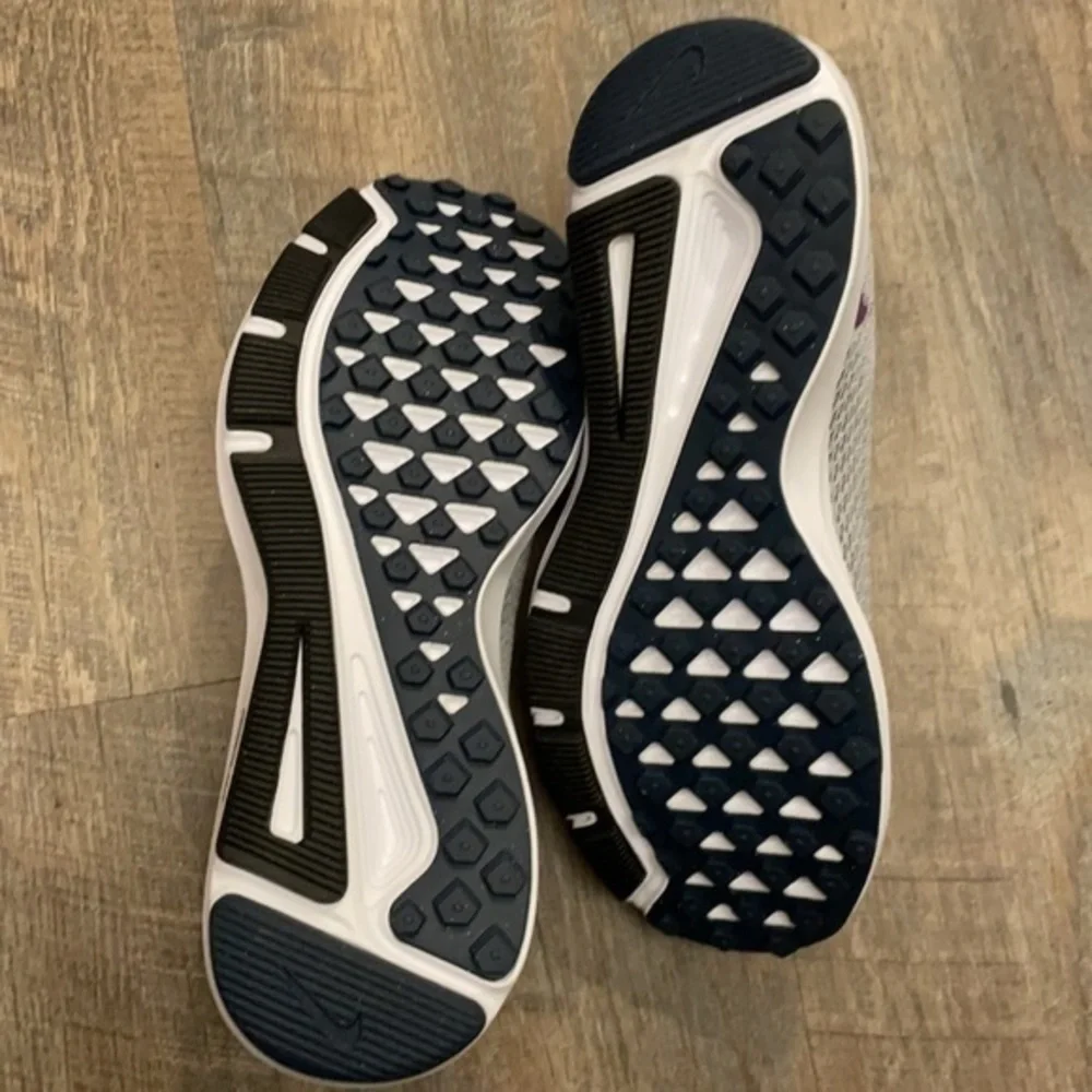 Nike quest 2 Lt smoke grey/valerian blue stripe running sneakers size 7.5 - Picture 6 of 12